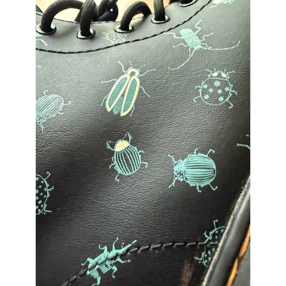 Doc Dr. Martens Juniors 1460 Glow In The Dark Bug Lace Boots M4 L5 - Picture 6 of 9